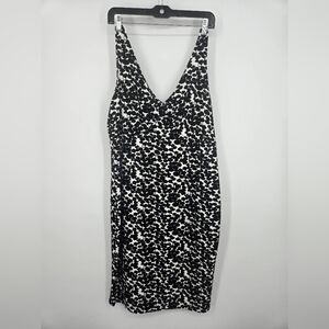Bettie Page By Tatyana Black & White Velvet Flocked Wiggle Dress 4XL